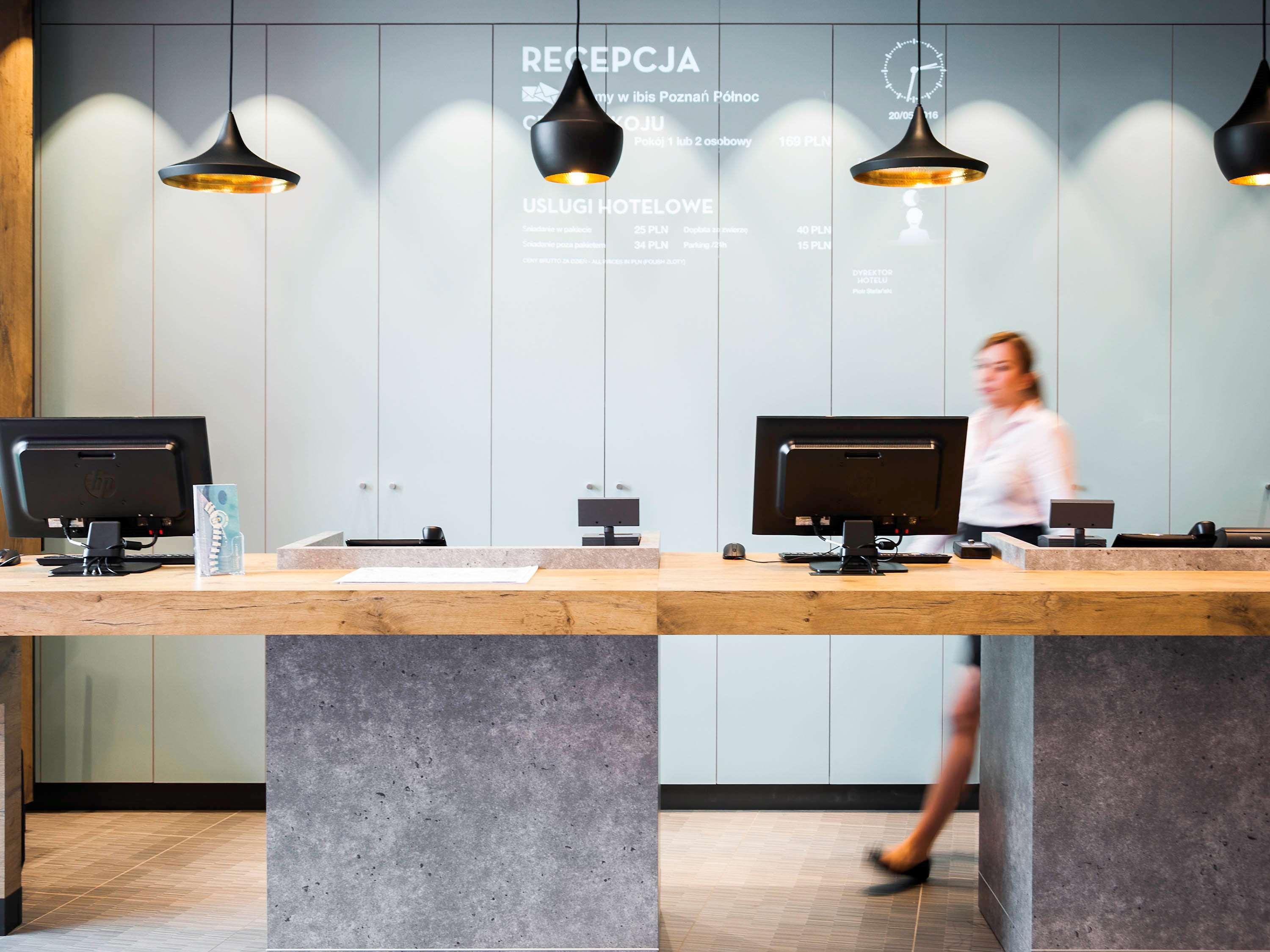 Ibis Poznan Polnoc Hotel Сухи Лас Екстериор снимка