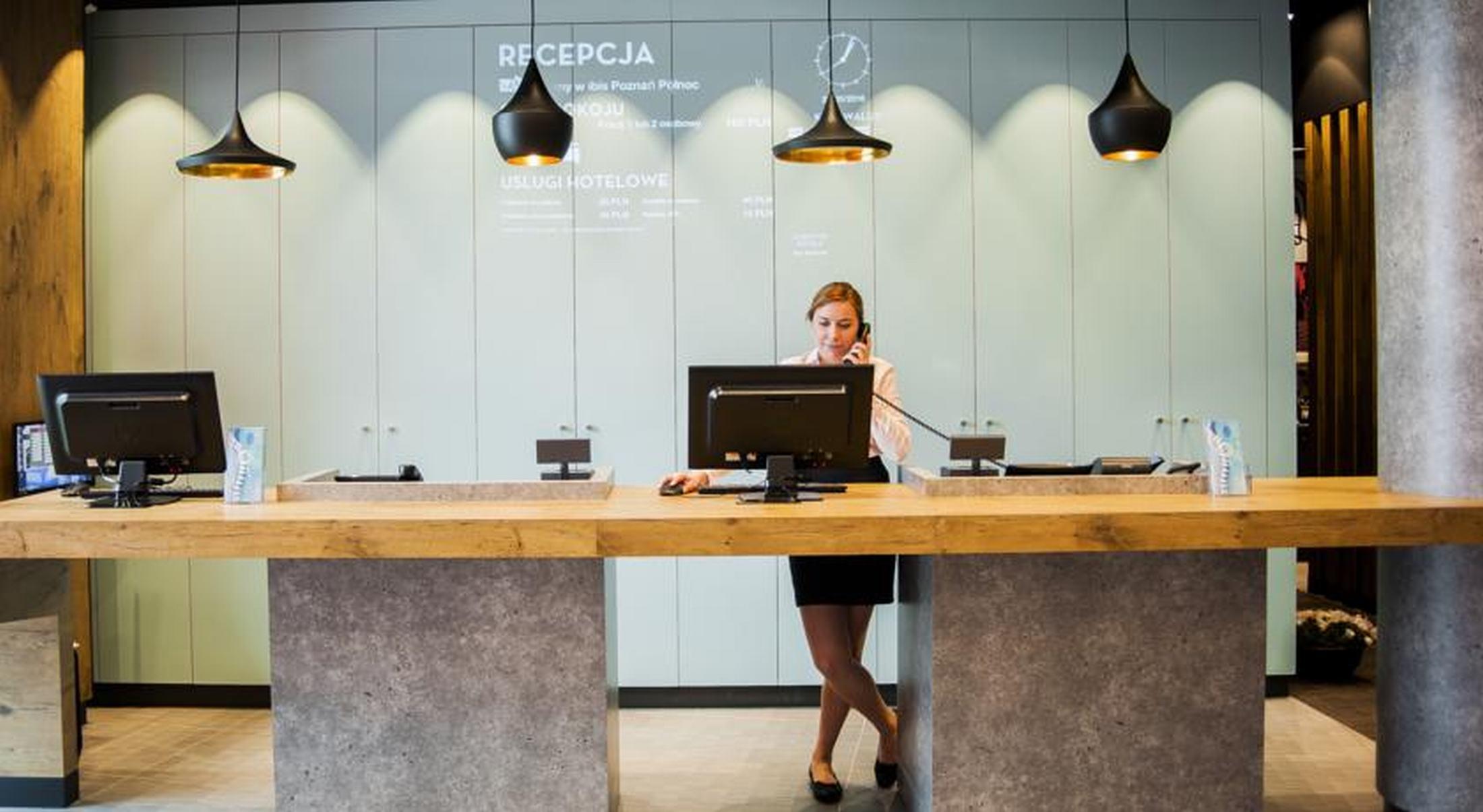 Ibis Poznan Polnoc Hotel Сухи Лас Екстериор снимка