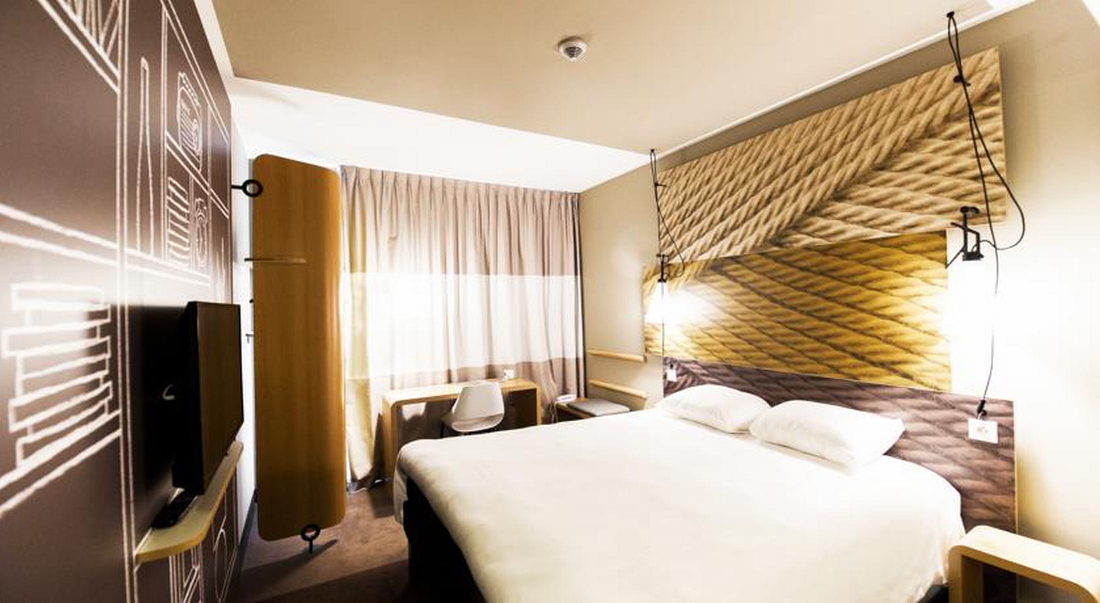 Ibis Poznan Polnoc Hotel Сухи Лас Екстериор снимка