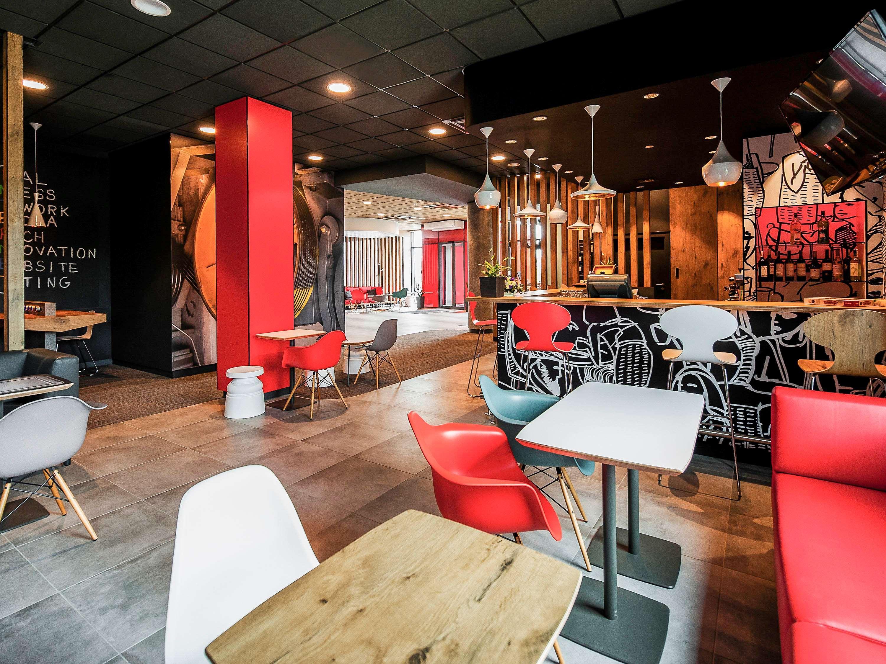 Ibis Poznan Polnoc Hotel Сухи Лас Екстериор снимка