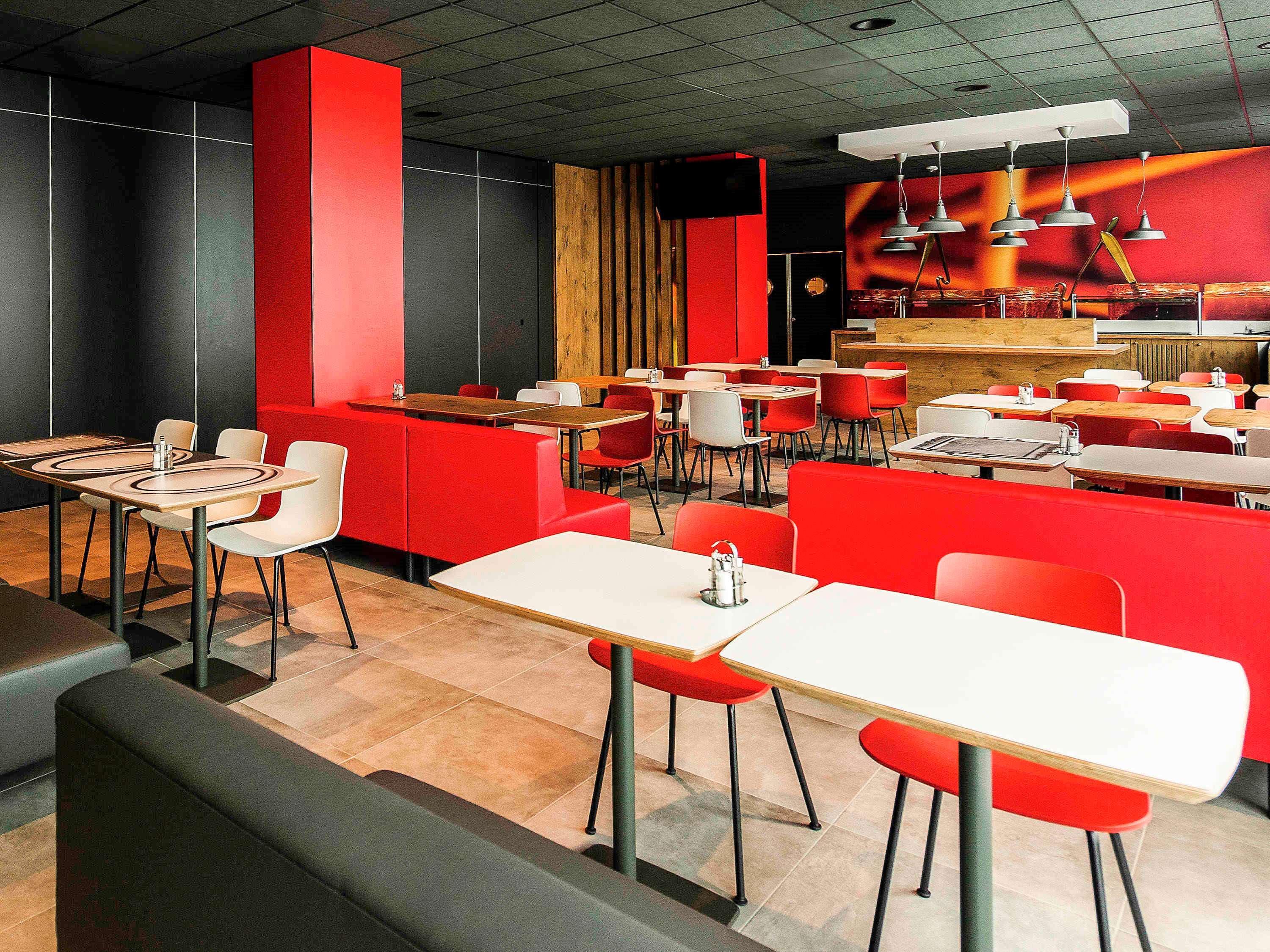 Ibis Poznan Polnoc Hotel Сухи Лас Екстериор снимка