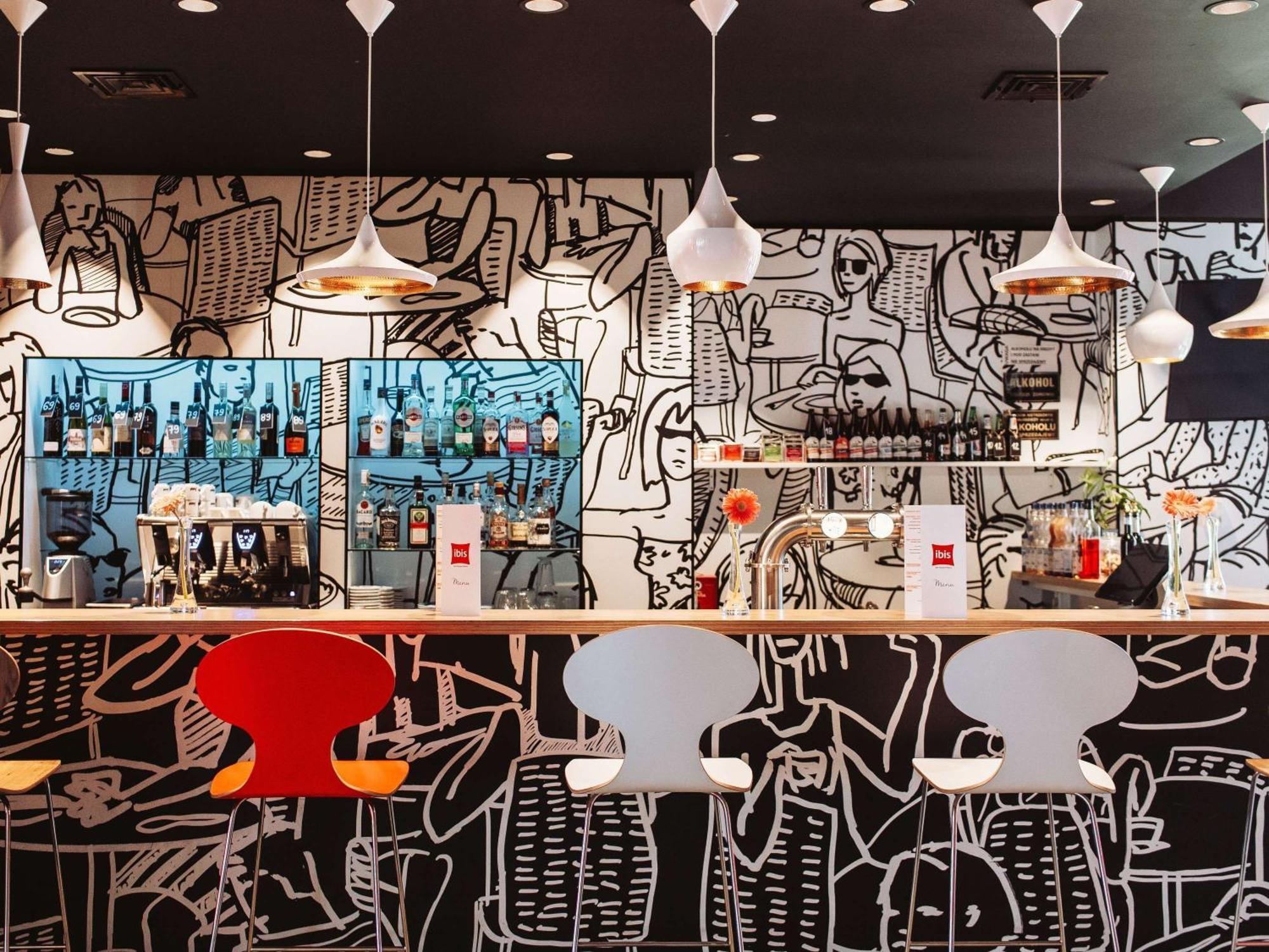 Ibis Poznan Polnoc Hotel Сухи Лас Екстериор снимка