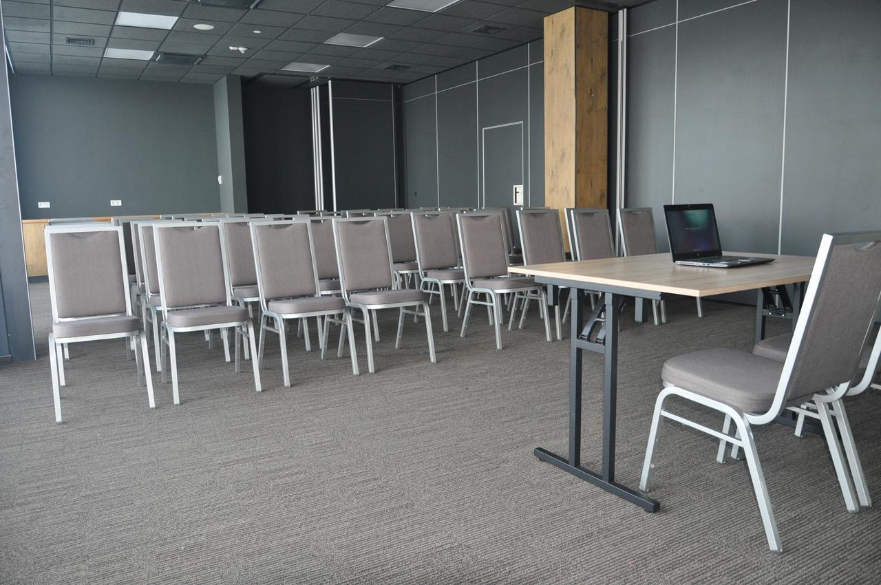 Ibis Poznan Polnoc Hotel Сухи Лас Екстериор снимка